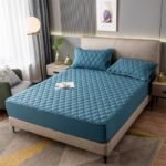 Conjunto Lençol e Fronhas Macias Impermeável e Acolchoado Matelassê - Lux - Image 13