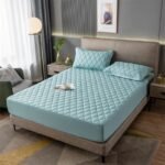 Conjunto Lençol e Fronhas Macias Impermeável e Acolchoado Matelassê - Lux - Image 10